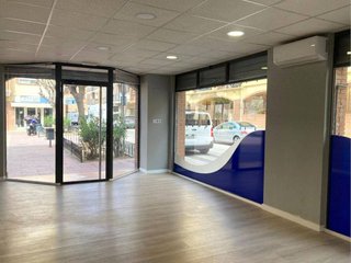 Local comercial en alquiler en Centro Ciudad en Paterna
