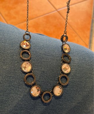 Collar plateado