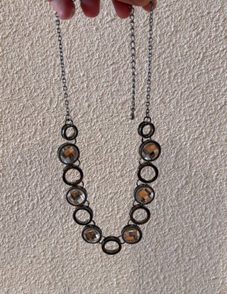Collar plateado