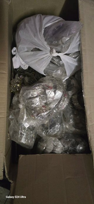 Lote de pulseras brazaletes y pendientes aros