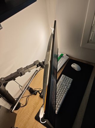 Gigabyte M34WQ 34 Ultrawide IPS 144Hz solo 6 meses