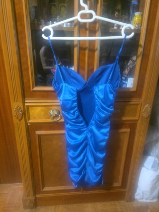 Vestido azul satinado