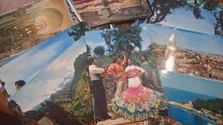 Lotto 995 Cartoline e 2 Ricordini miste mondo