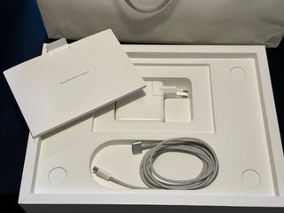 MacBook Pro / M1 Pro / 512GB / 16GB RAM (A2442)