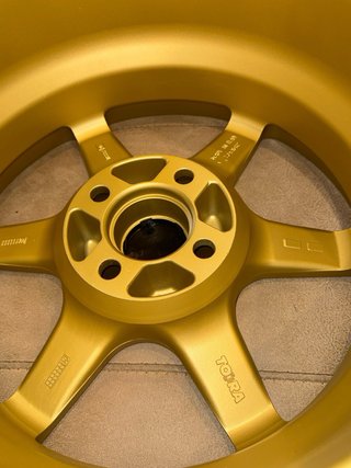 Llantas Toora 15x7 4x100 Doradas