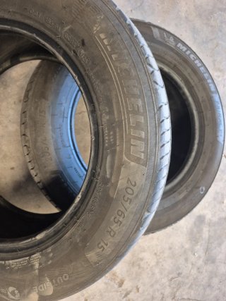 2 Ruedas Michelin 205/65 R 15