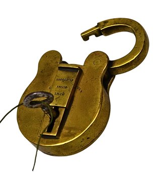 Candado Warranted Four Lever con Llave