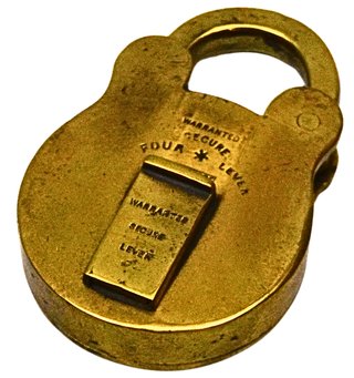 Candado Warranted Four Lever con Llave
