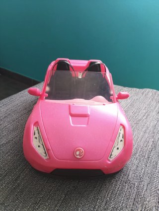 Coche deportivo rosa Barbie