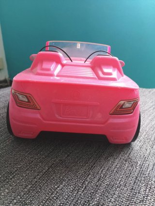Coche deportivo rosa Barbie