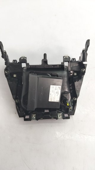 CONSOLA CENTRAL PEUGEOT 2008 (P1) 947057
