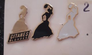 Lote de pins marcas internacionales I