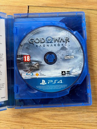 PS4 1TB God of War Ragnarok + Accesorios