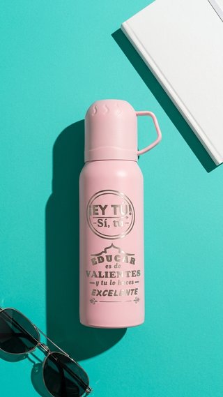 Regalos personalizados, Botella Térmica con Tazas