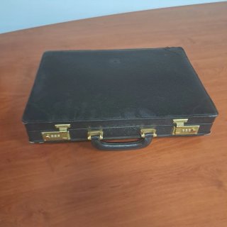 Maletín ejecutivo negro con combinación