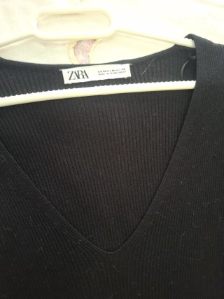 Vestido canalé Zara.