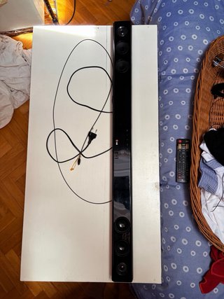 Barra de Sonido LG Negra con Mando
