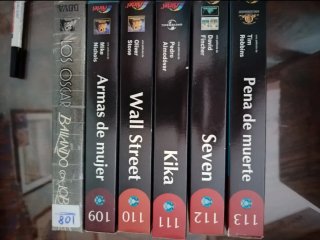 113 películas. Si te interesa alguna 1'50.