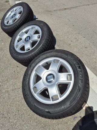 Neumáticos y llantas 195/65 R15!!! NUEVOS!!!