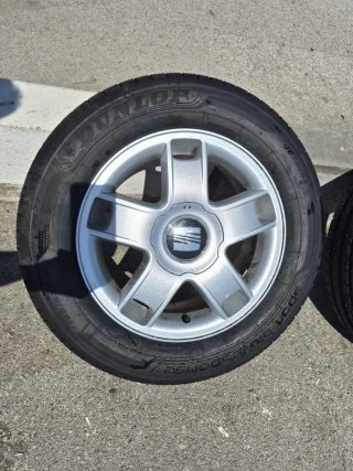 Neumáticos y llantas 195/65 R15!!! NUEVOS!!!