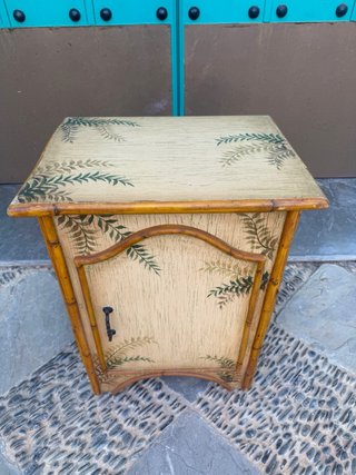 Mesita auxiliar caña bambú y madera