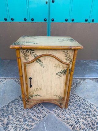 Mesita auxiliar caña bambú y madera