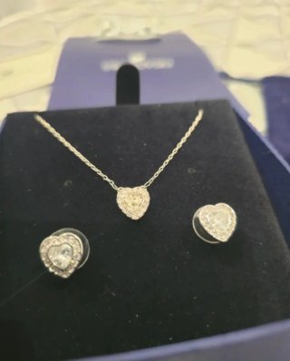 Conjunto Swarovski Corazón Pendientes Collar