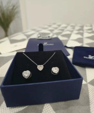 Conjunto Swarovski Corazón Pendientes Collar