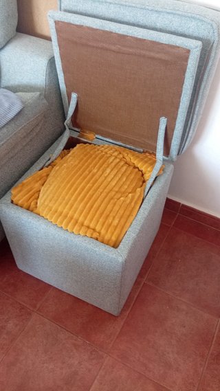 Divano 3+3 posti con 2 pouf blu