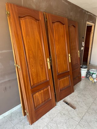 8 Puertas Madera Maciza