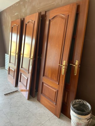 8 Puertas Madera Maciza