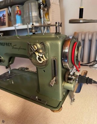 Máquina de coser Refrey Transforma