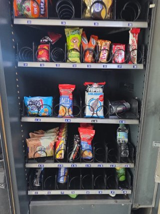 Máquina de Snacks y Bebidas