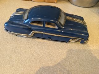 Coche hojalata ruso antiguo fricción