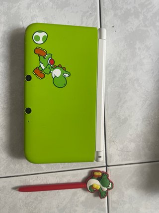 Nintendo 3DS XL Edición Yoshi