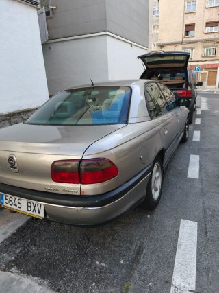 Opel Omega 2002