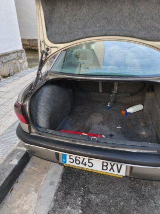 Opel Omega 2002