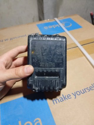 Batería Dewalt 18V XR 5.0Ah Li-Ion ROTA
