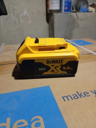 Batería Dewalt 18V XR 5.0Ah Li-Ion ROTA