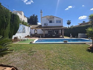 Chalet en venta en Montequinto en Dos Hermanas