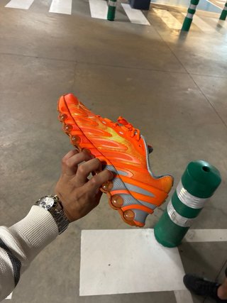 Nike Air Max DN8 SP Naranja/Plata Precio negociabl