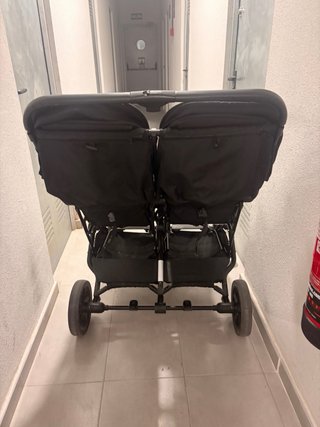 Silla de paseo gemelar/hermanos negra
