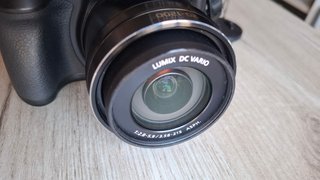 Panasonic Lumix DMC-FZ72 con funda Lowerpro