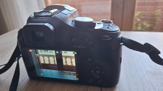 Panasonic Lumix DMC-FZ72 con funda Lowerpro