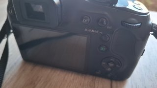 Panasonic Lumix DMC-FZ72 con funda Lowerpro
