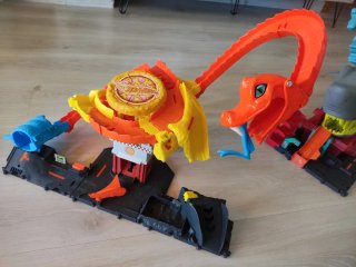 2 Circuitos Hot Wheels Grandes, precio tienda 84€