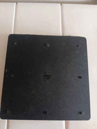 PS4 Slim Negra - No enciende