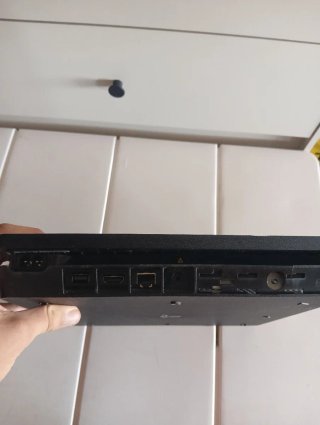 PS4 Slim Negra - No enciende