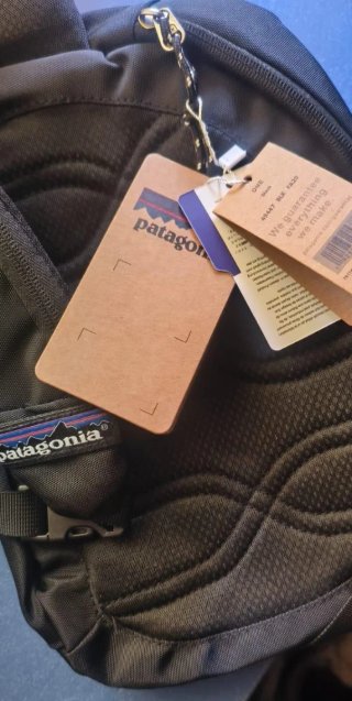 Bandolera Patagonia Atom 8L Negra
