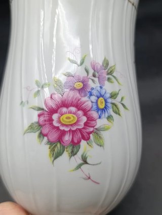 Jarrón florero porcelana húngara Hollohaza